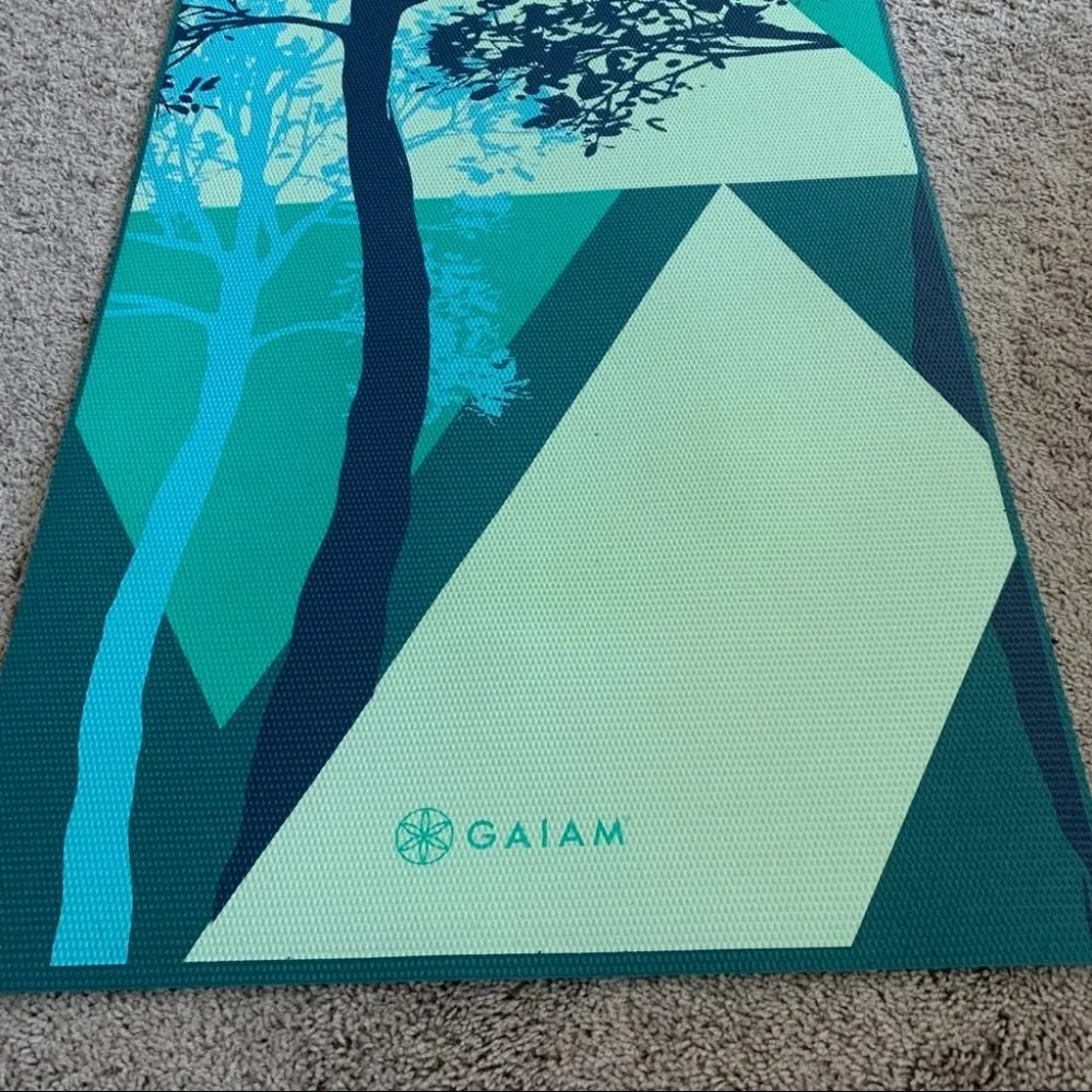 Rare color Gaiam Premium Yoga Mat Green Double Sided Tree floral thick